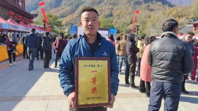 2025年，甘肃省陇南市康县天麻麻王评比及招商会在阳坝召开。三河坝镇斜坡村天麻种